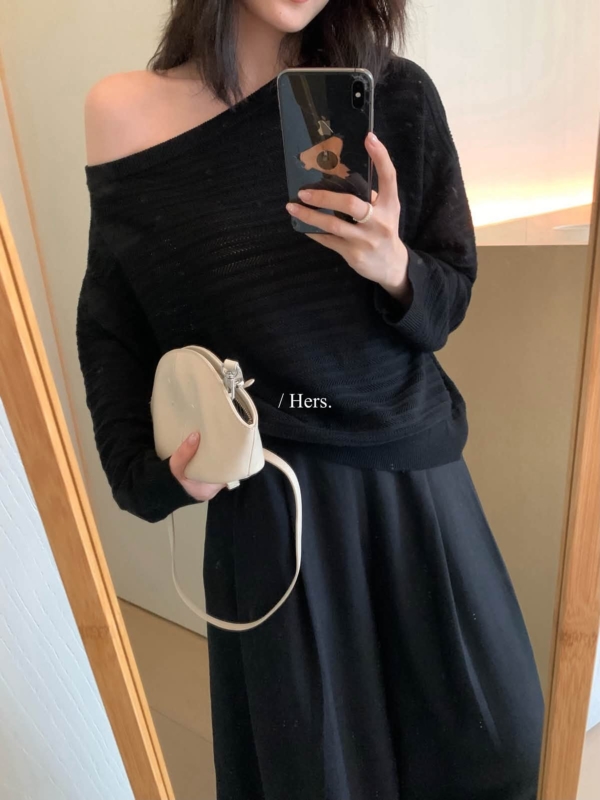 秋上新囉💛簡約氣質日常斜肩長袖針織衫