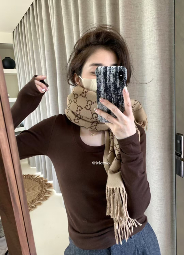 現貨 火爐瘦瘦Tee（多色囤）簡約日常百搭加厚抓絨U領打底衫